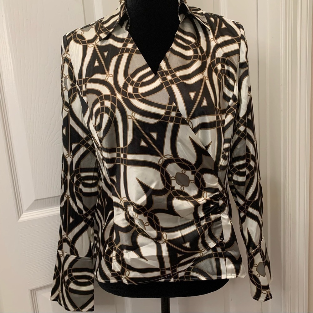 ANN TAYLOR collared v neck faux wrap bold geometric print blouse top neutral